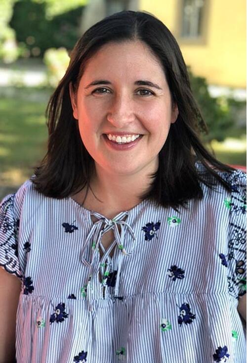 Jennifer E. Smith