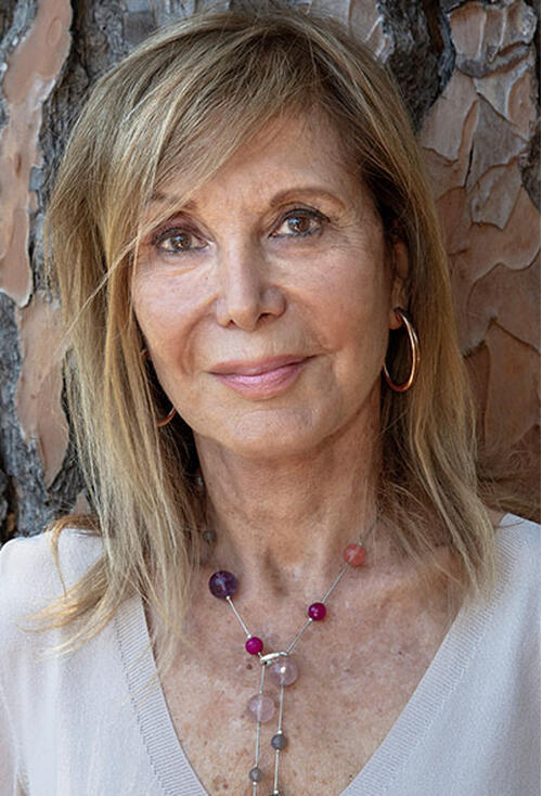 Pilar Eyre