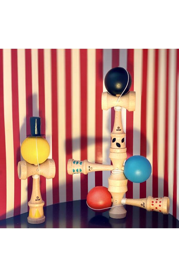 Joc de indemanare Kendama din lemn, Svoora Joc de indemanare Kendama din lemn, Svoora