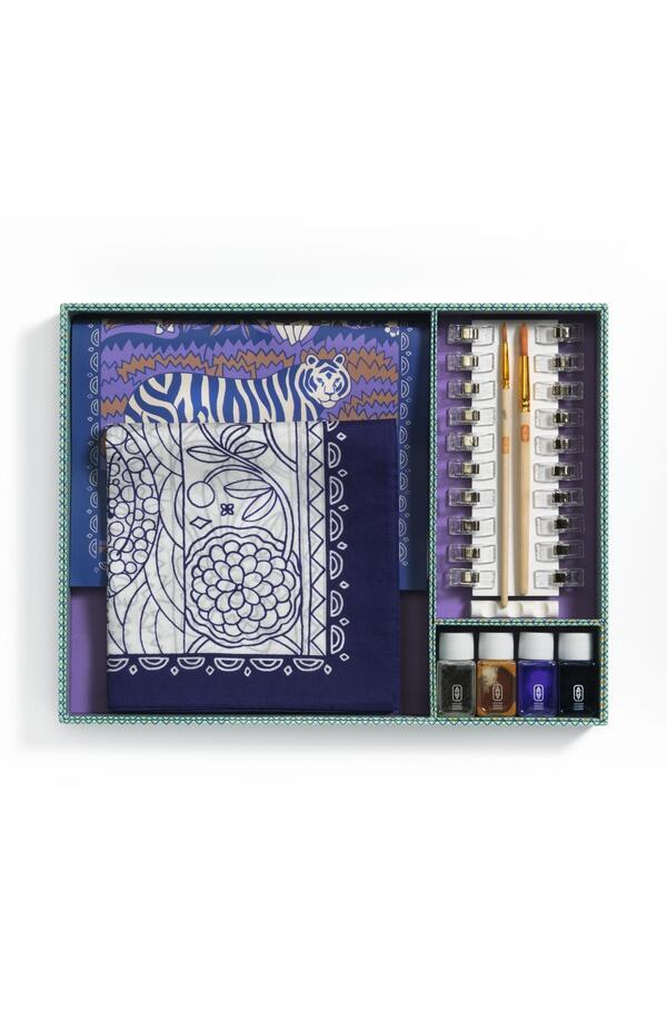 Atelier creativ 10 pentru adulti Pictura pe matase, Djeco