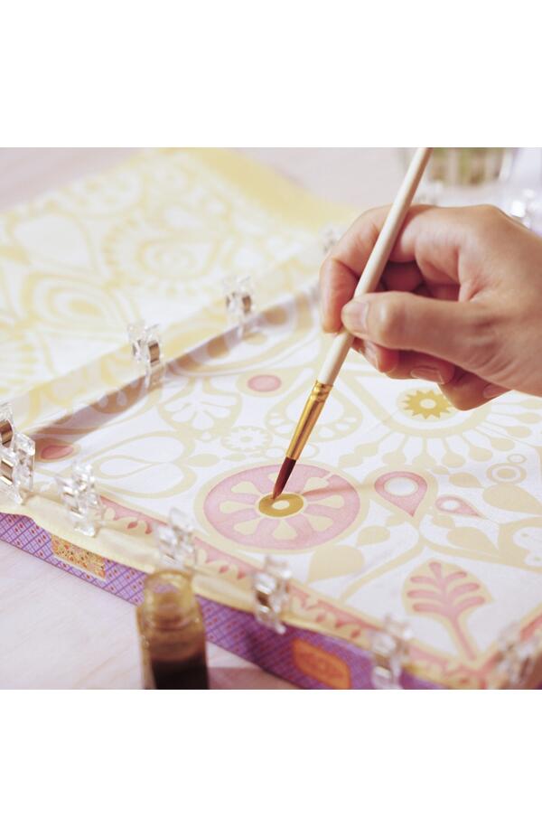 Atelier creativ 11 pentru adulti Pictura pe matase, Djeco