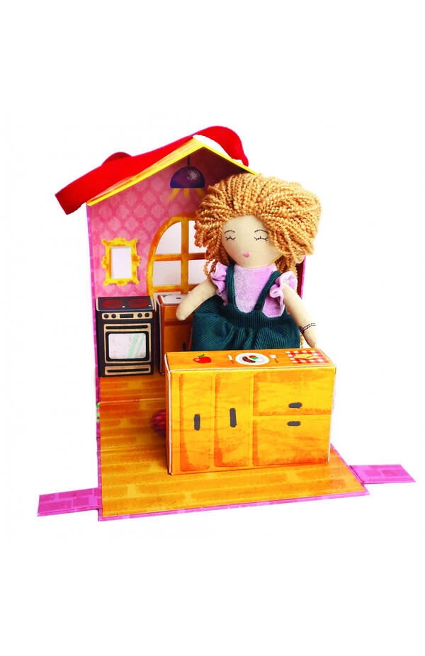 Papusa Anna cu casuta si accesorii, Svoora