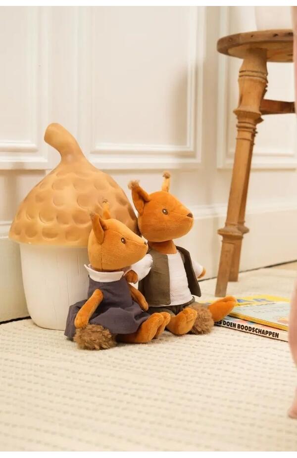Jucarie de plus Tata veverita, Egmont Toys Jucarie de plus Tata veverita, Egmont Toys