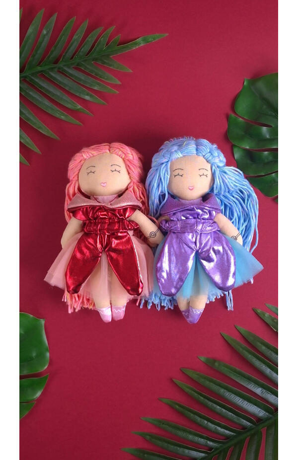 Papusa zana Selini, Svoora