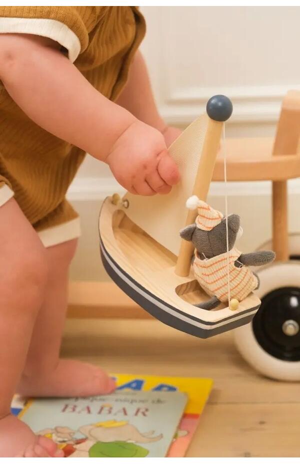 Pisoiul Malo cu barcuta, Egmont Toys